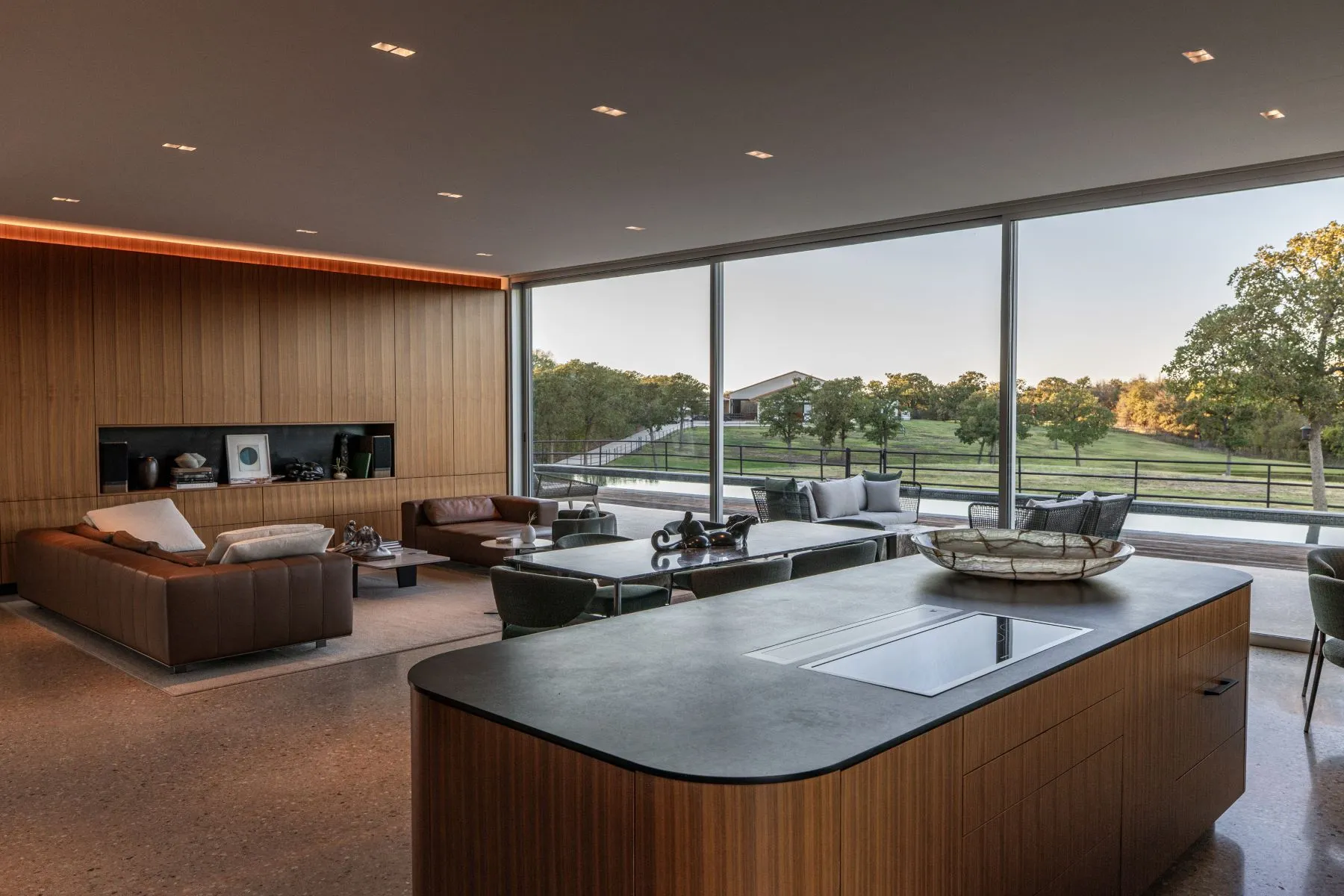 Willow Wood Horse Farm in Grapevine, TX - Photo 5