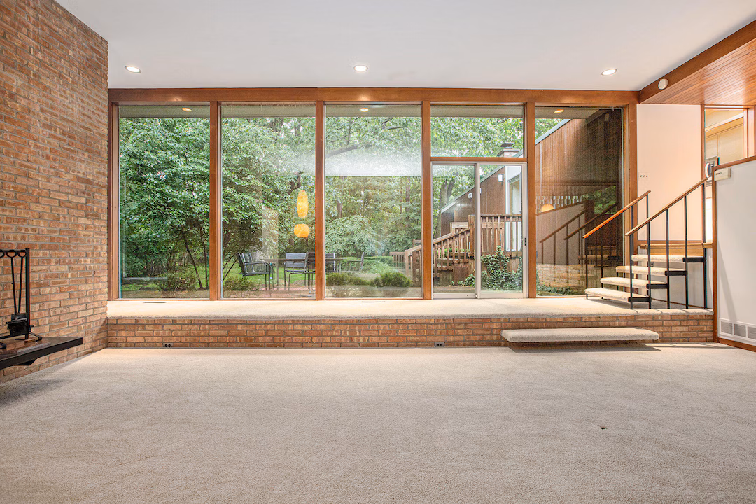 Quiet Modern Mastery: Robert Metcalf’s “LesStrang Home” in Ann Arbor - Photo 4