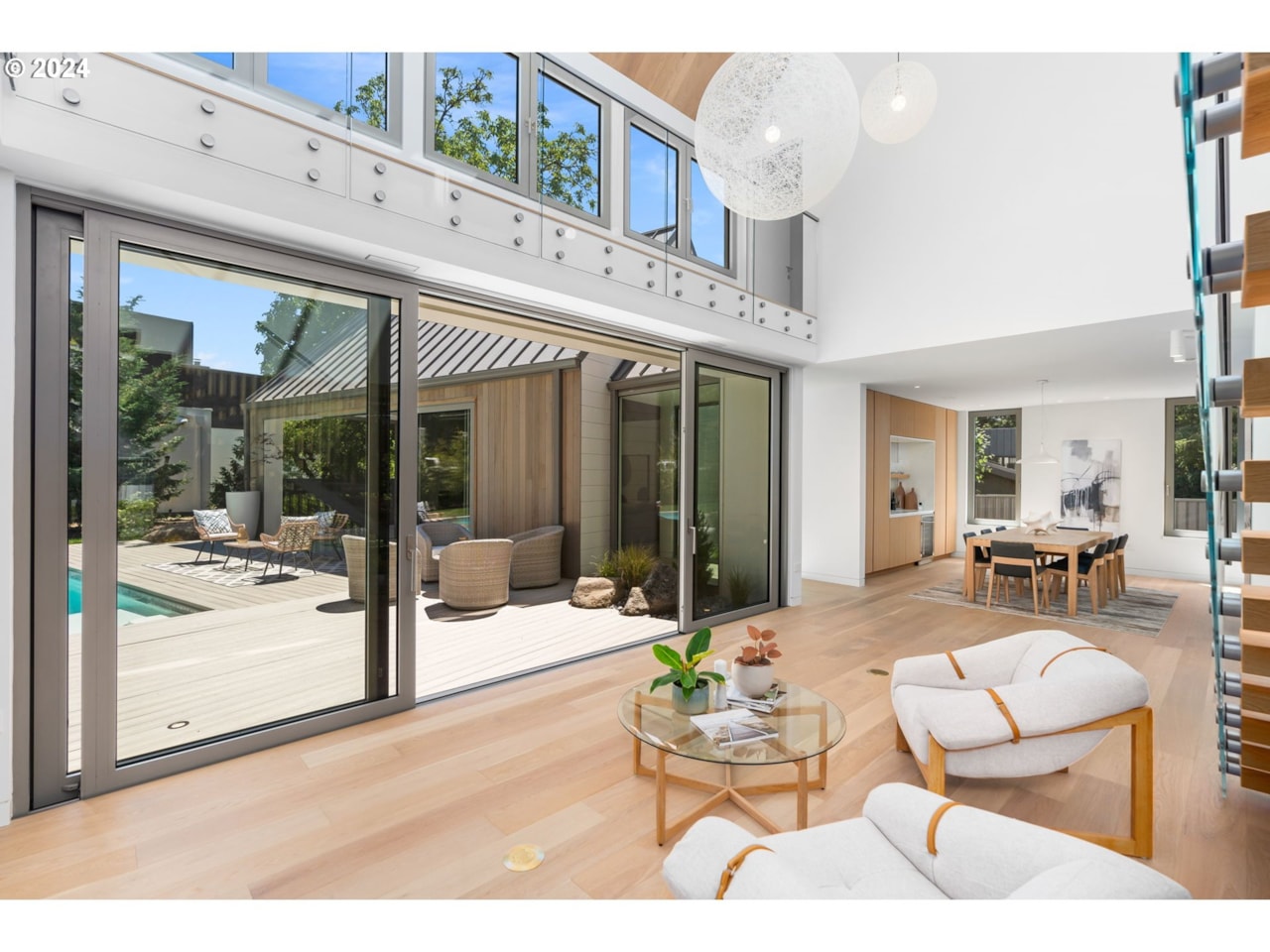 Villa M: A Portland Masterpiece of Contemporary Scandinavian Design - Photo 5