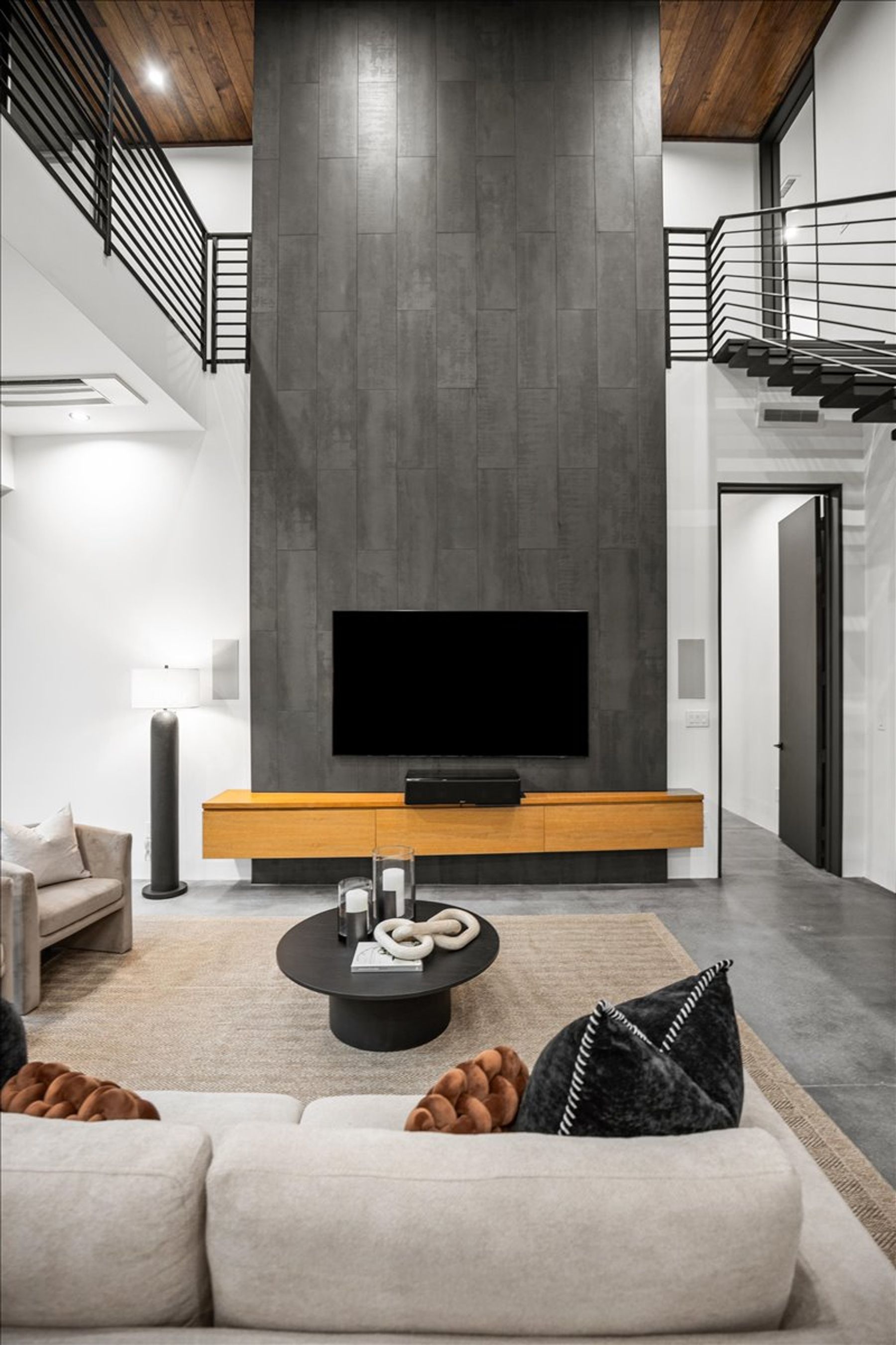 Modern Luxury Near Downtown Raleigh - Photo 5